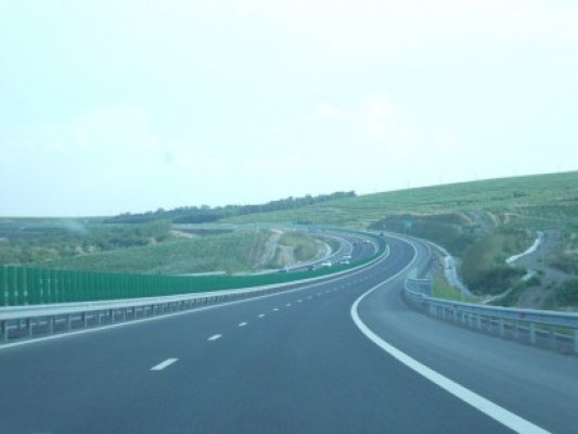 Record de viteză pe Autostrada Soarelui: venea la Constanţa cu 227 km/h!